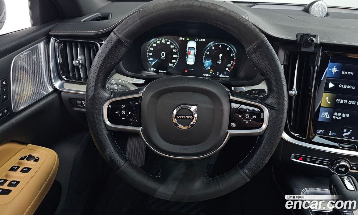 Volvo S60 3rd Gen фото 13