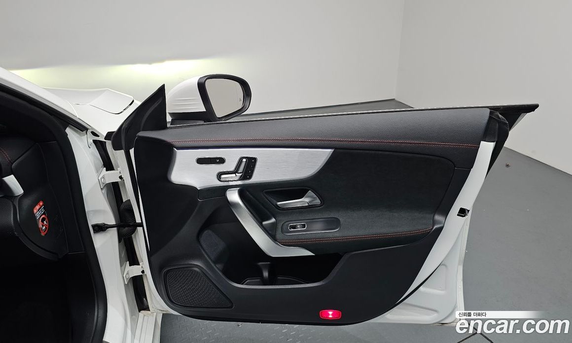 Mercedes-Benz CLA-Class C11 фото 24