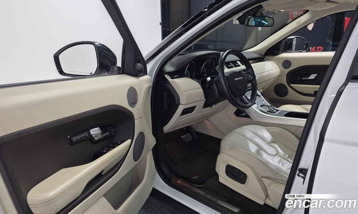 Land Rover Range Rover Evoque фото 10