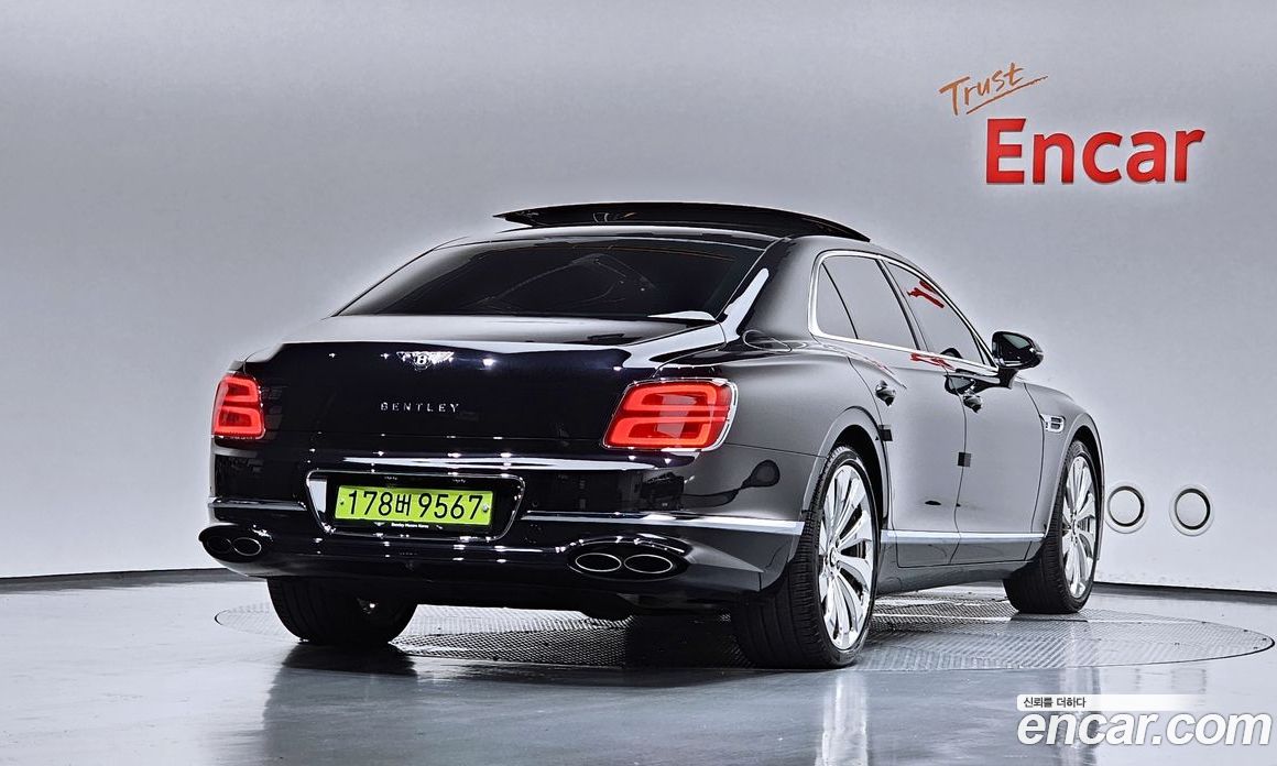 Bentley Flying Spur 3rd Gen фото 2