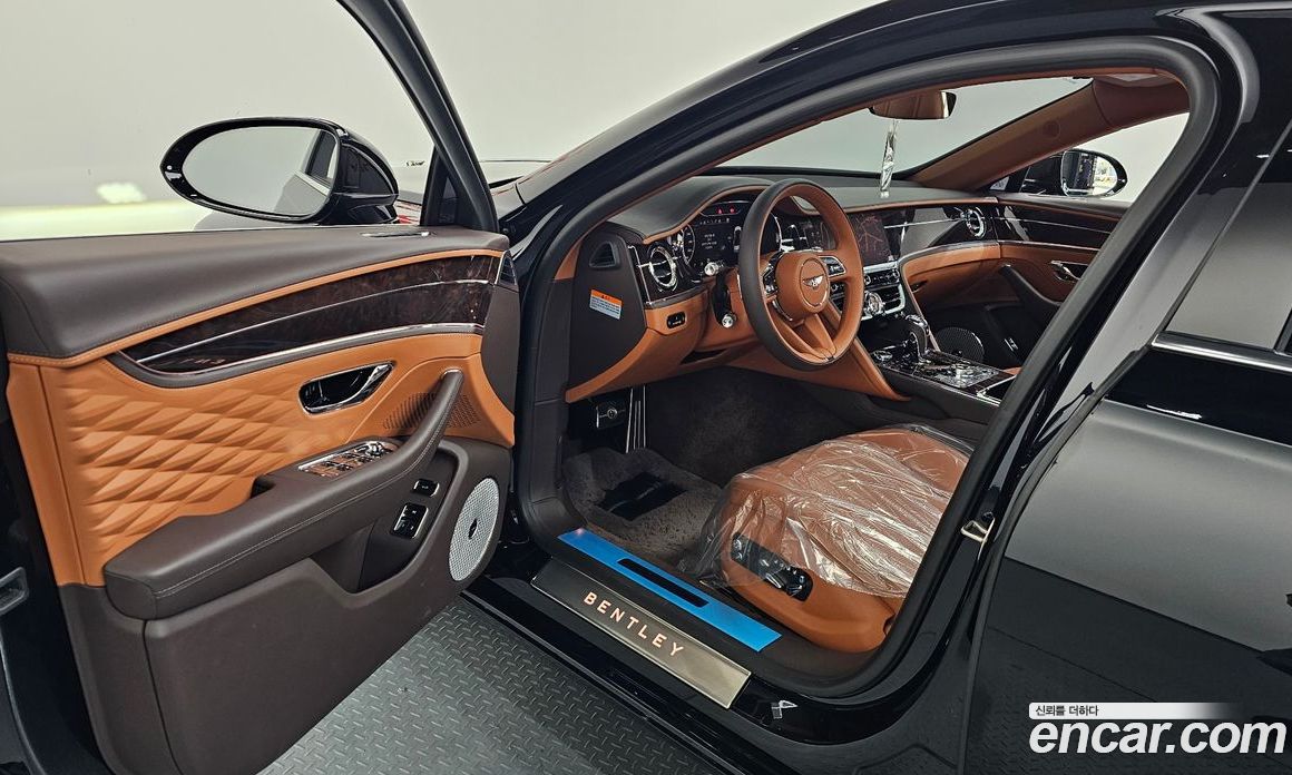 Bentley Flying Spur 3rd Gen фото 10