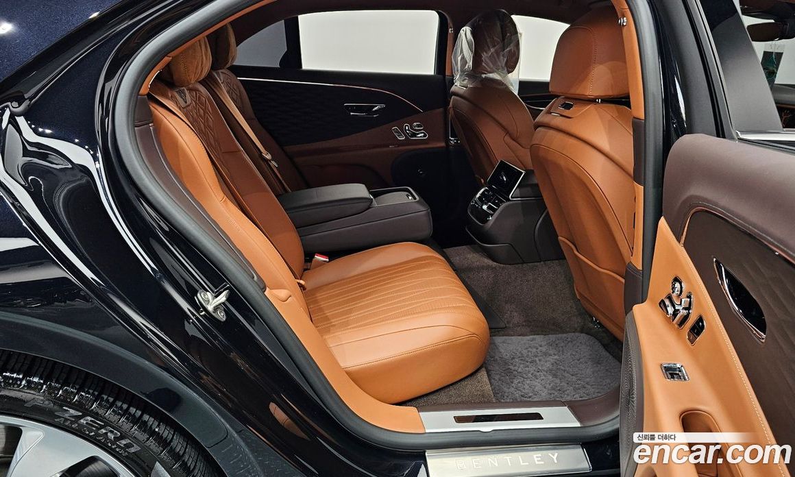 Bentley Flying Spur 3rd Gen фото 11