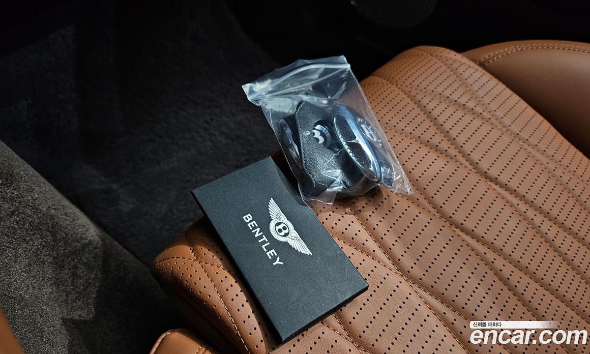 Bentley Flying Spur 3rd Gen фото 16