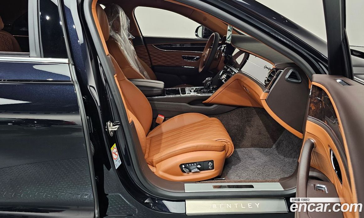 Bentley Flying Spur 3rd Gen фото 26