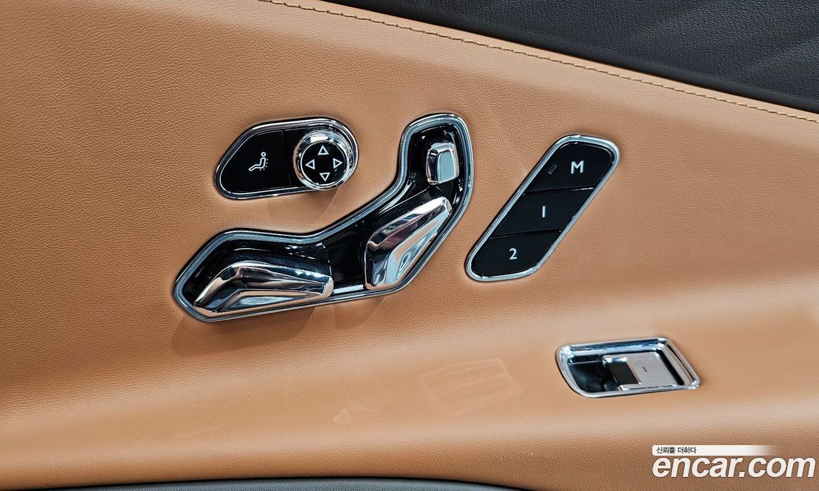 Bentley Flying Spur 3rd Gen фото 41