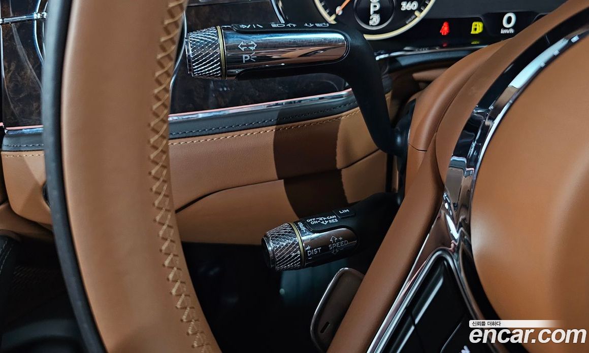 Bentley Flying Spur 3rd Gen фото 43