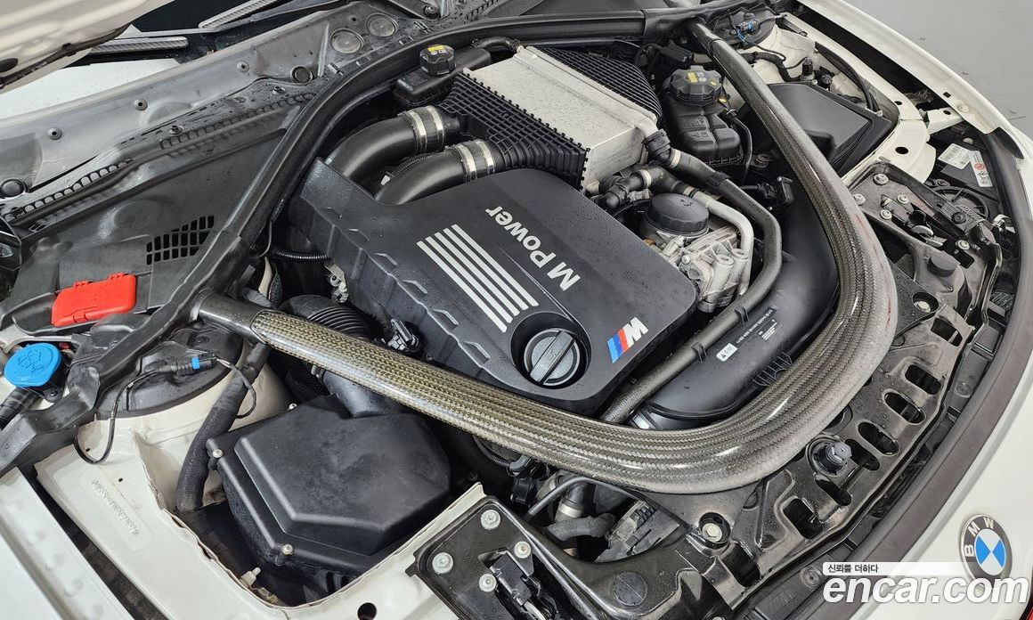 BMW M4 (F82) фото 6