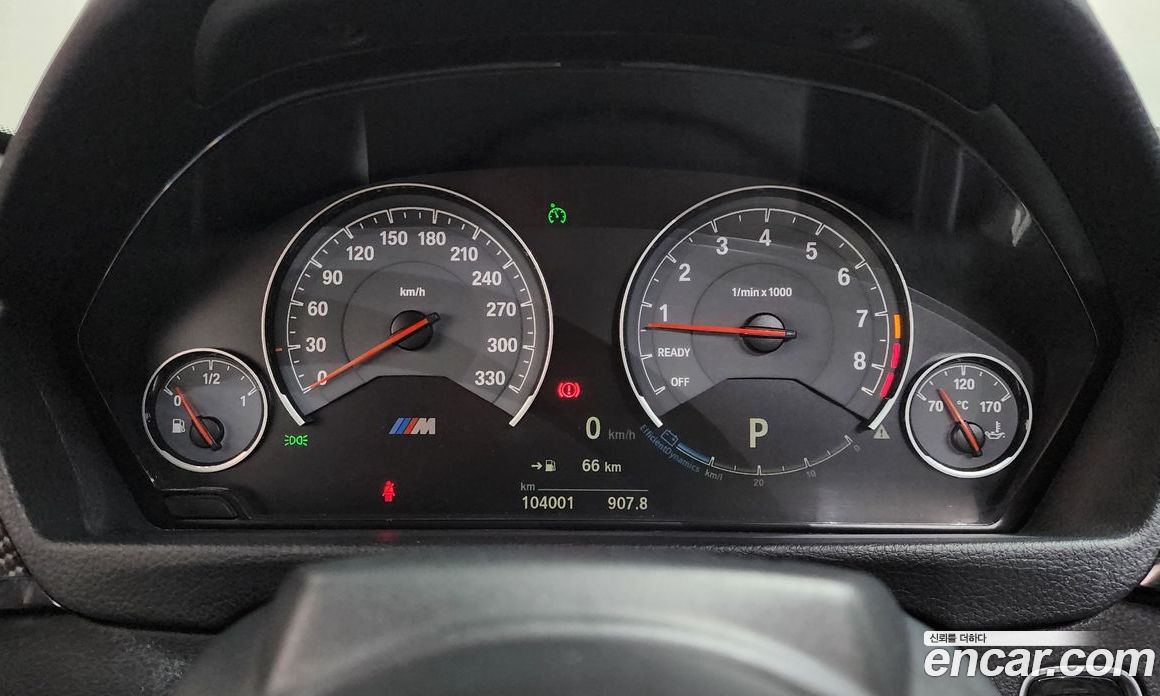BMW M4 (F82) фото 8