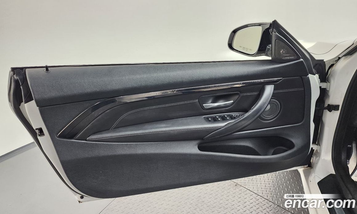 BMW M4 (F82) фото 24