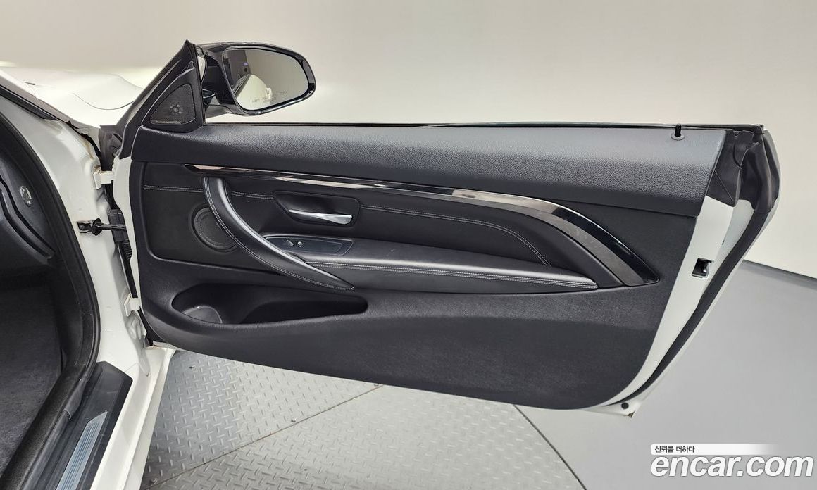 BMW M4 (F82) фото 25