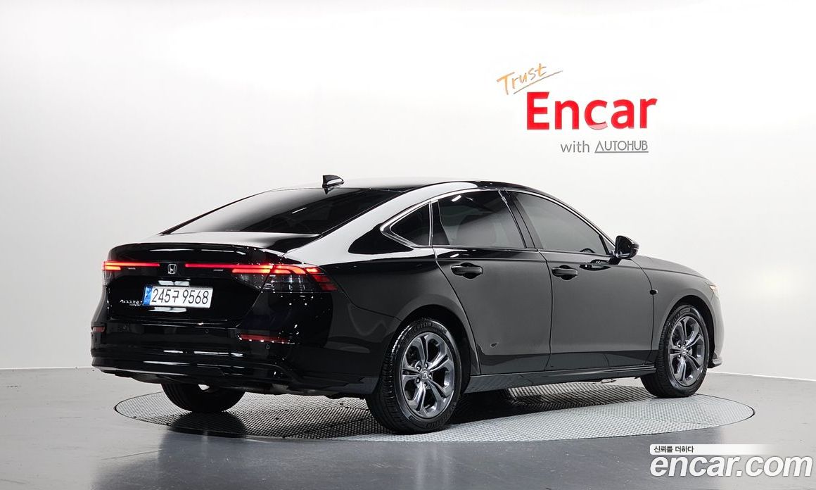 Honda Accord 11th Gen фото 2