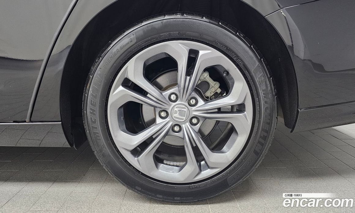 Honda Accord 11th Gen фото 21