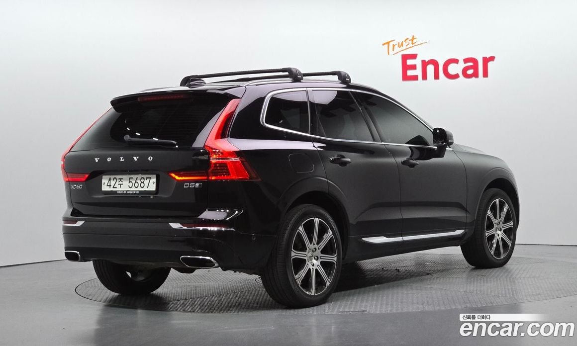 Volvo XC60 2nd Gen фото 2