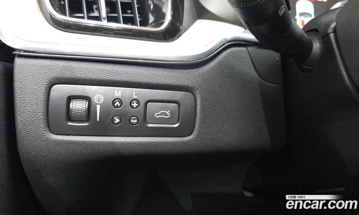 Volvo XC60 2nd Gen фото 18