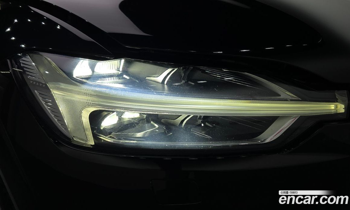 Volvo XC60 2nd Gen фото 22