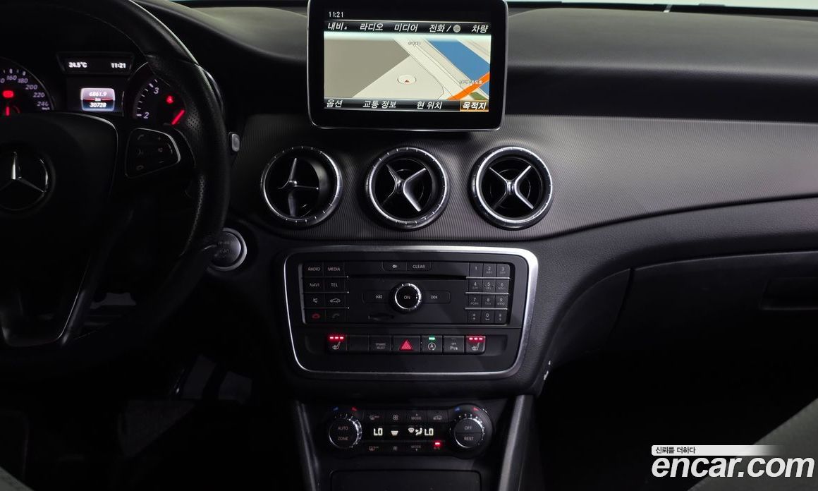 Mercedes-Benz CLA-Class C117 фото 12