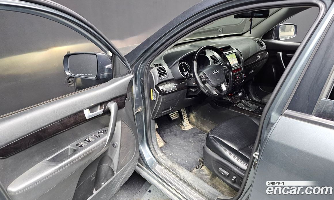 Kia Sorento 2nd Gen Restyling фото 10
