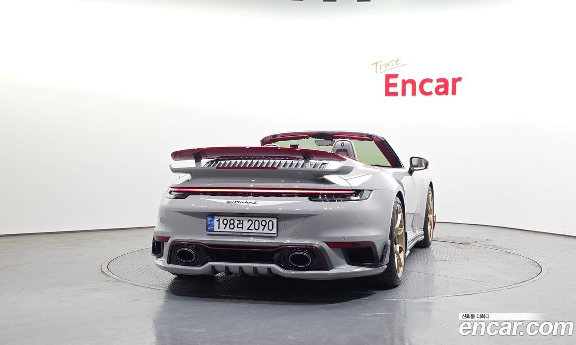 Porsche 911 (992) фото 4