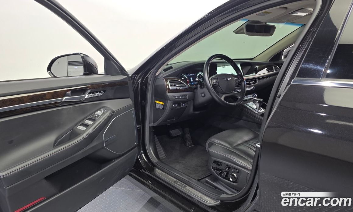 Genesis G90 фото 10