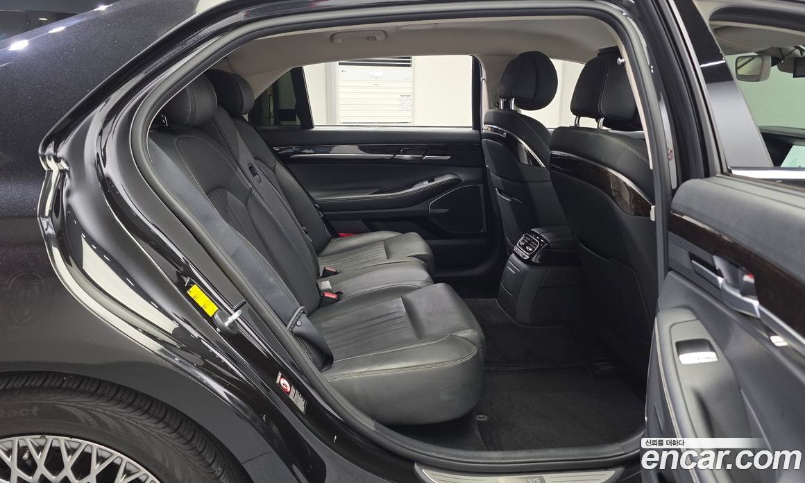 Genesis G90 фото 11