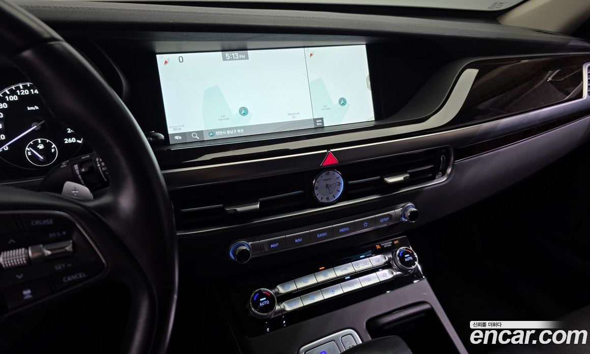 Genesis G90 фото 15