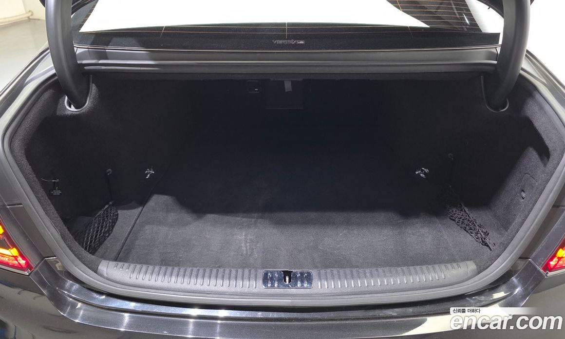 Genesis G90 фото 33