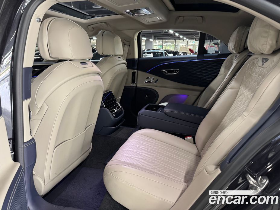 Bentley Flying Spur 3rd Gen фото 12