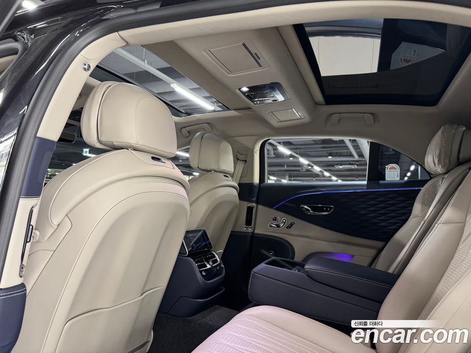 Bentley Flying Spur 3rd Gen фото 13