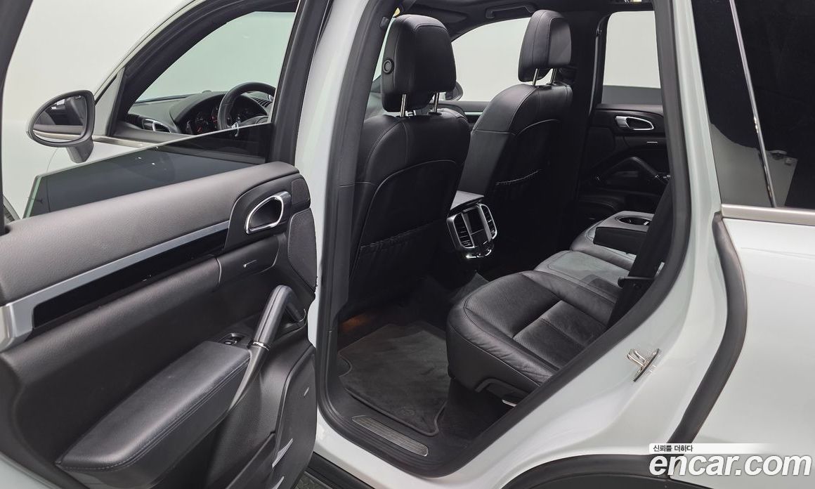 Porsche Cayenne 2nd Gen фото 11