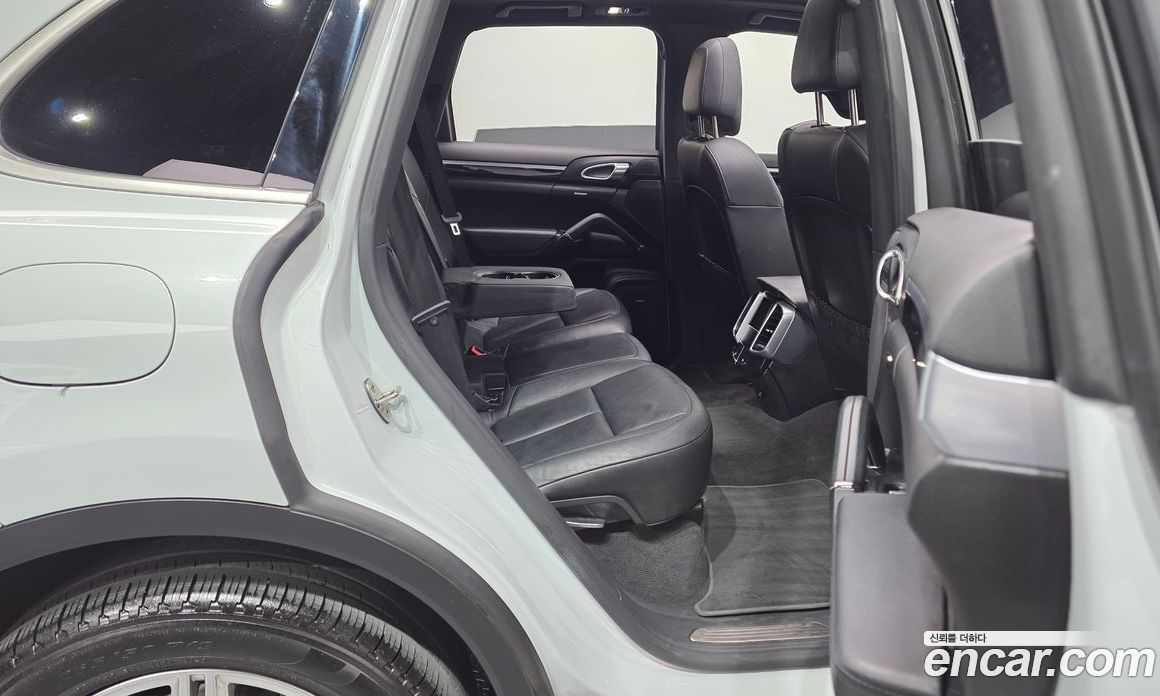 Porsche Cayenne 2nd Gen фото 18