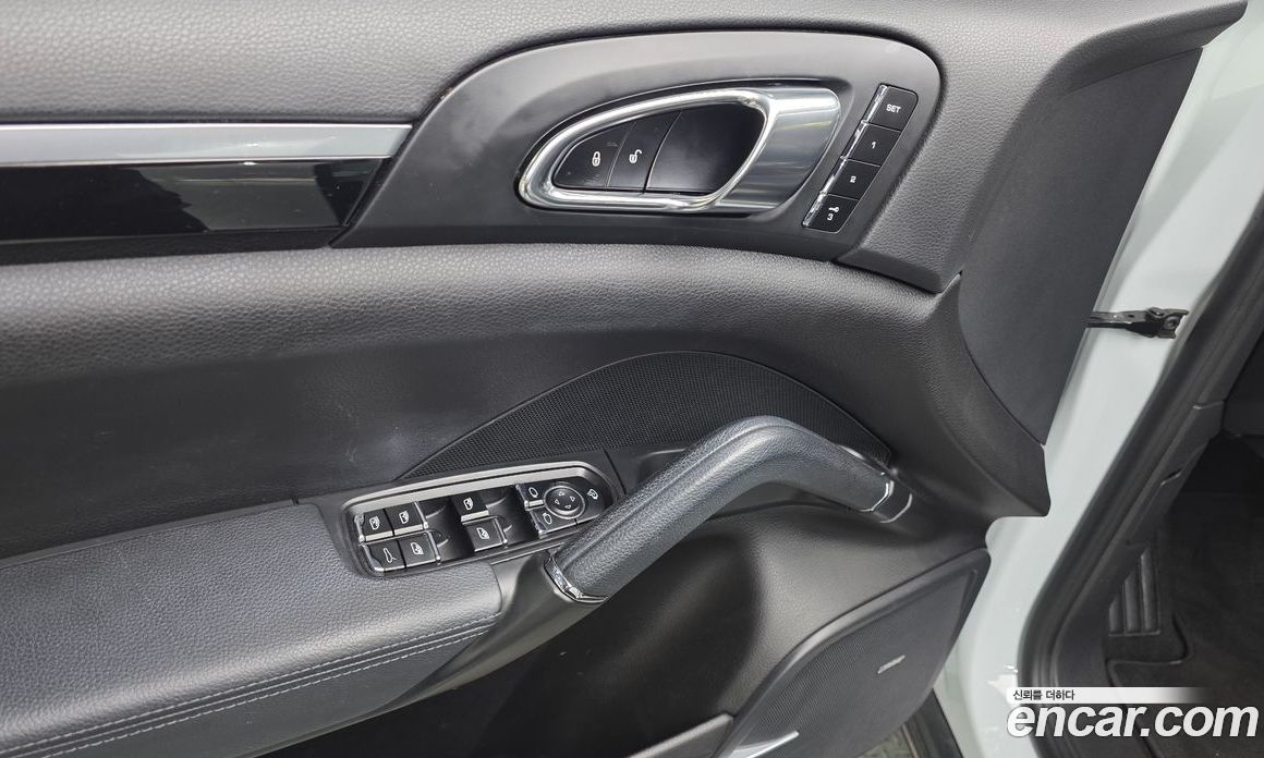 Porsche Cayenne 2nd Gen фото 19