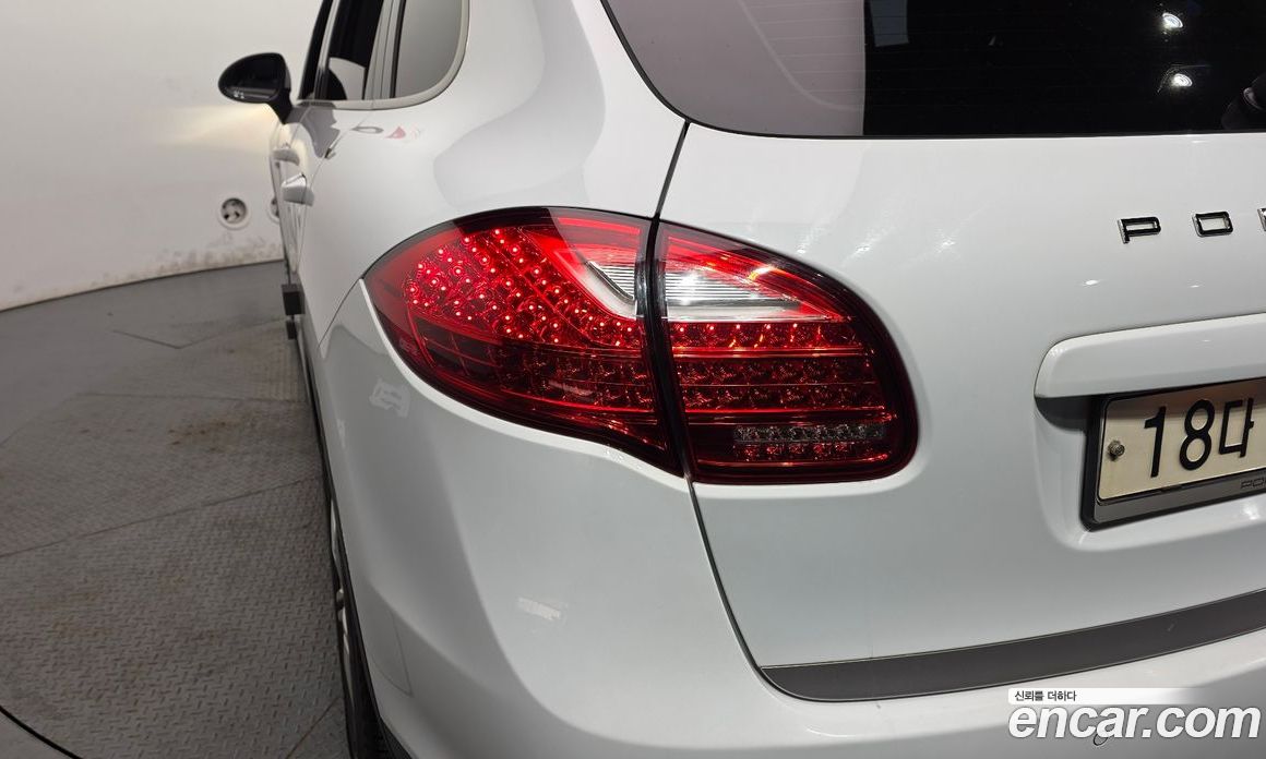 Porsche Cayenne 2nd Gen фото 23