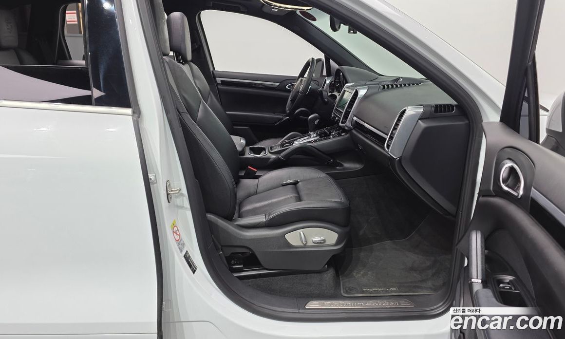 Porsche Cayenne 2nd Gen фото 26