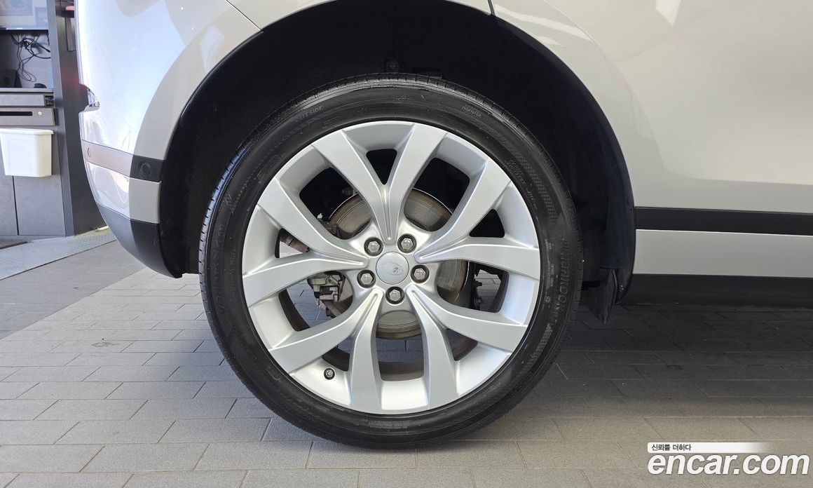 Land Rover Range Rover Evoque 2nd Gen фото 21