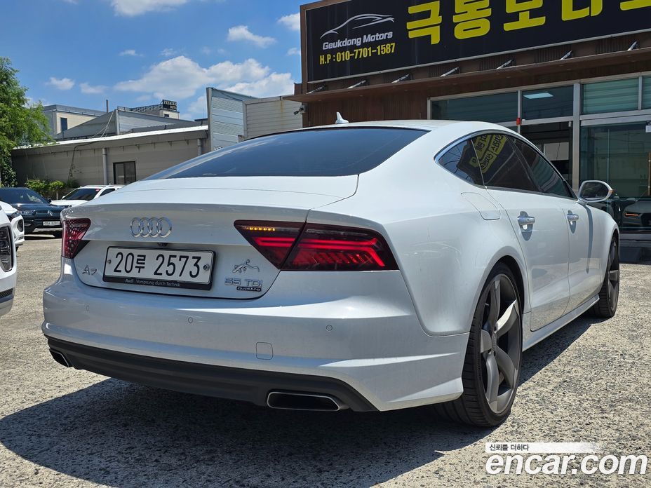 Audi A7 фото 2