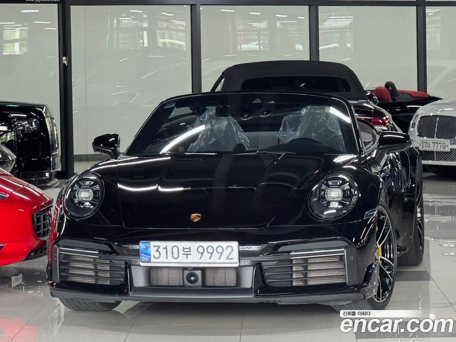 Porsche 911 (992)