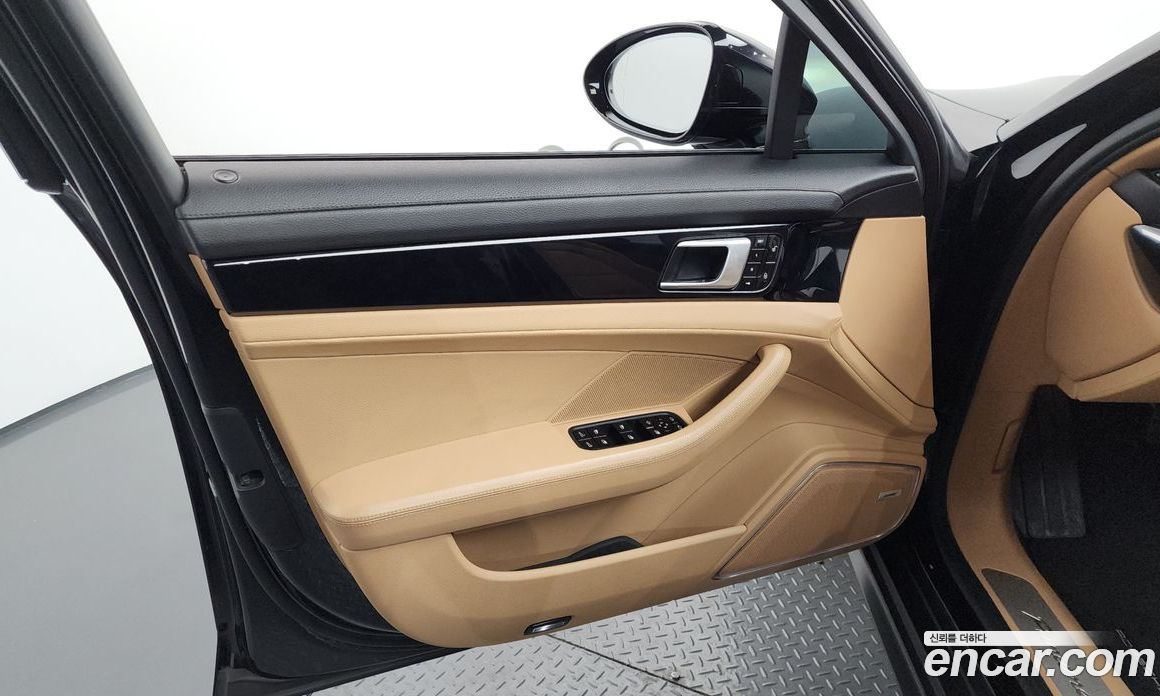 Porsche Panamera (971) фото 24