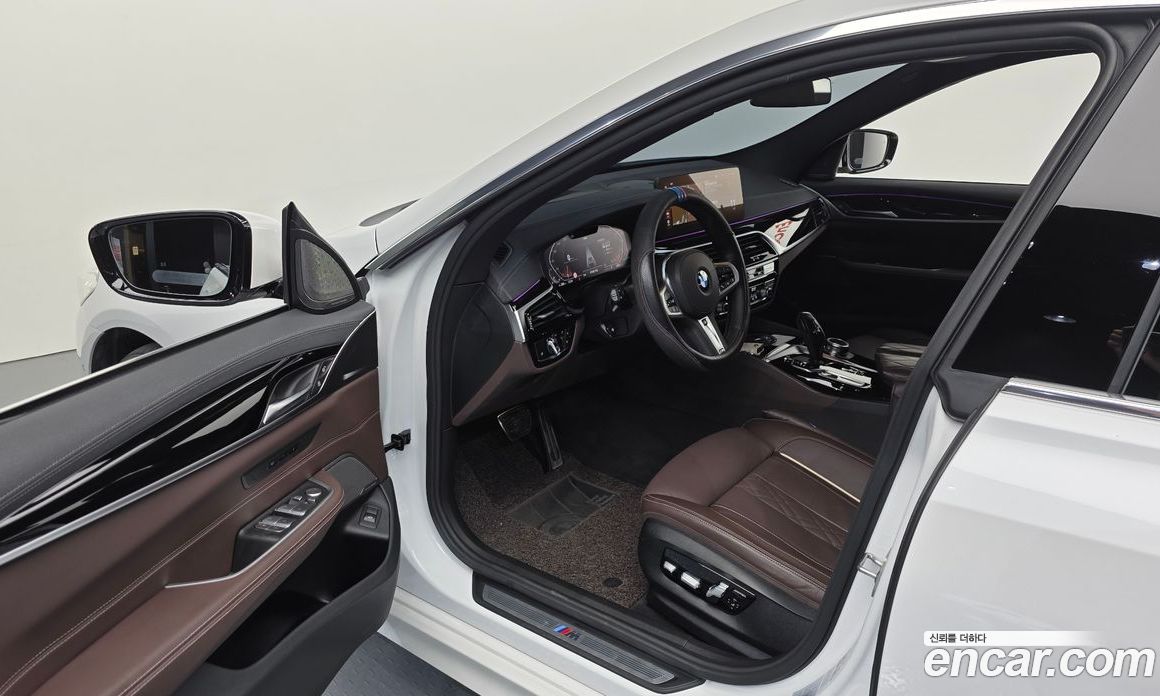 BMW 6-Series GT (G32) фото 10