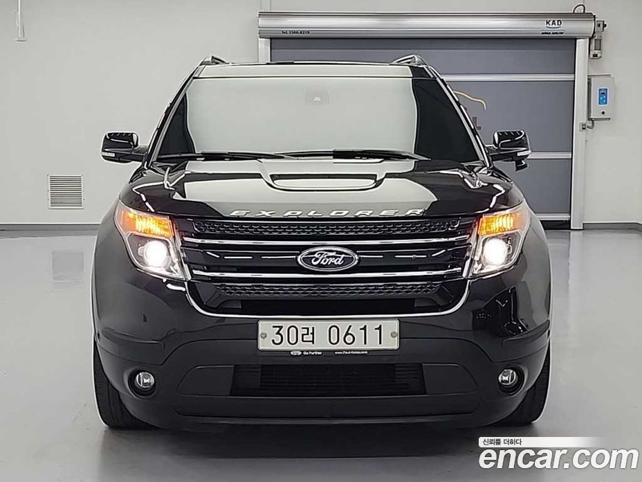 Ford Explorer 5th Gen фото 2