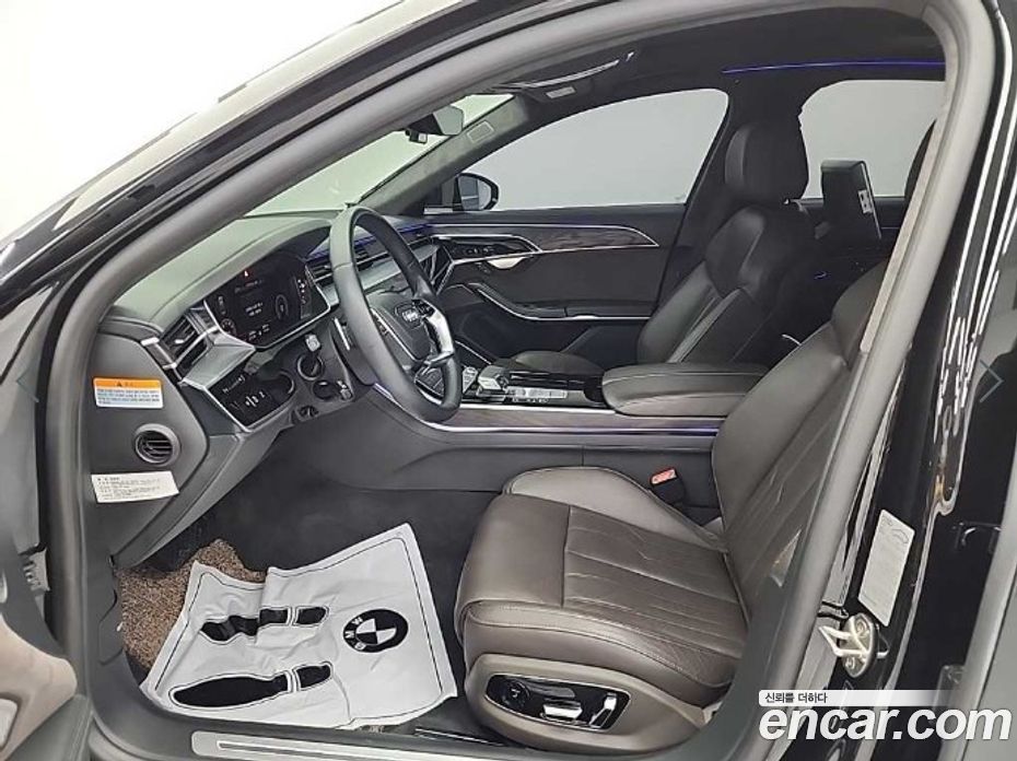 Audi A8 (D5) фото 11