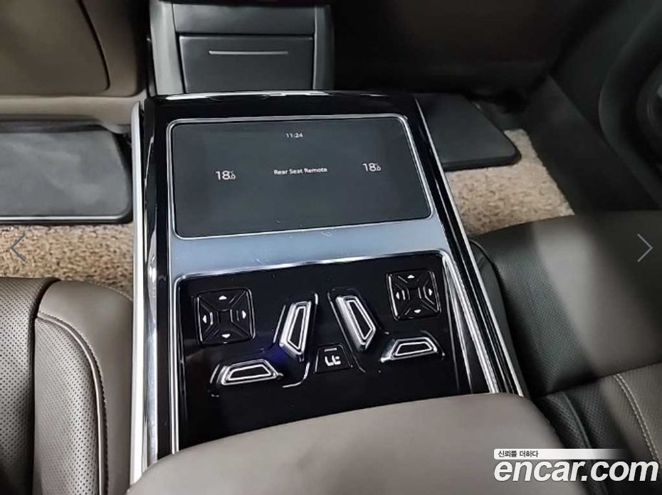 Audi A8 (D5) фото 13