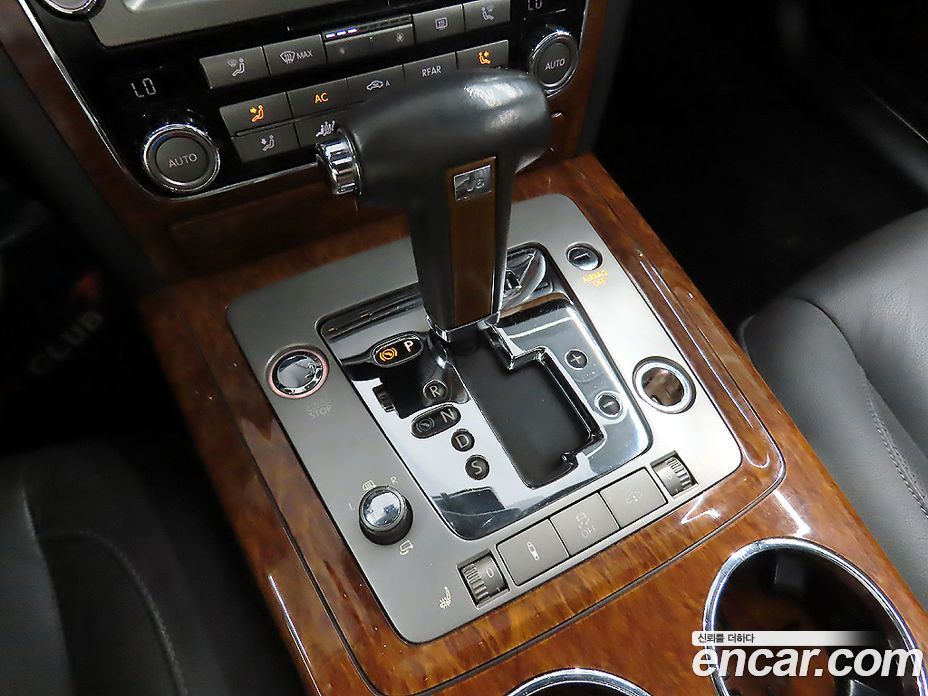 Volkswagen Phaeton фото 9