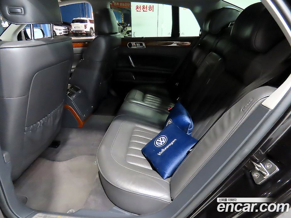 Volkswagen Phaeton фото 11