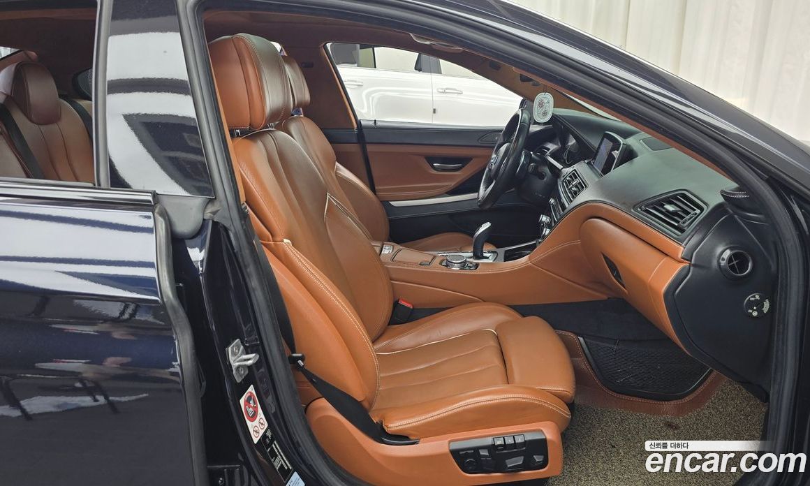 BMW 6-Series (F12) фото 11
