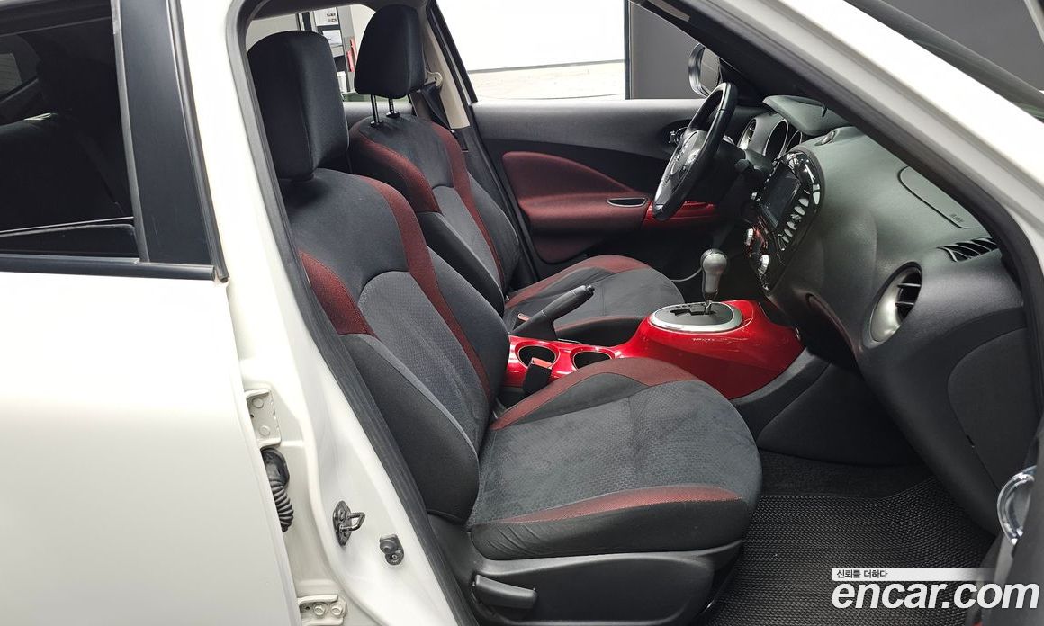 Nissan Juke фото 10