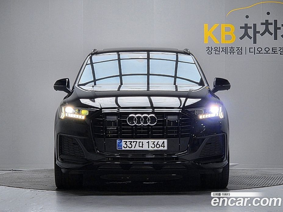 Audi Q7 (4M) фото 3