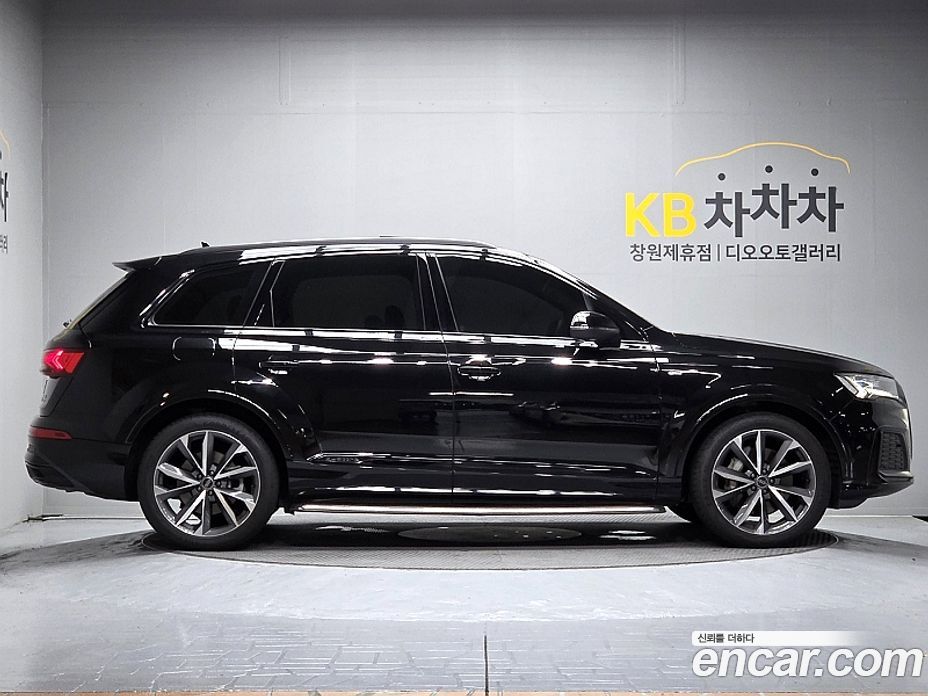 Audi Q7 (4M) фото 7