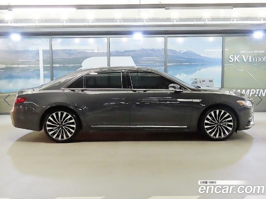 Lincoln Continental 10th Gen фото 3