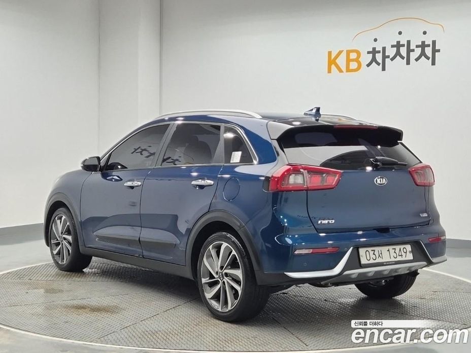 Kia Niro фото 2
