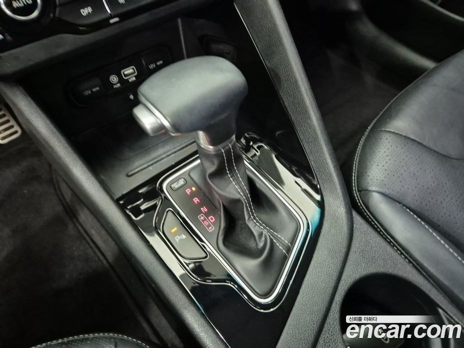 Kia Niro фото 9